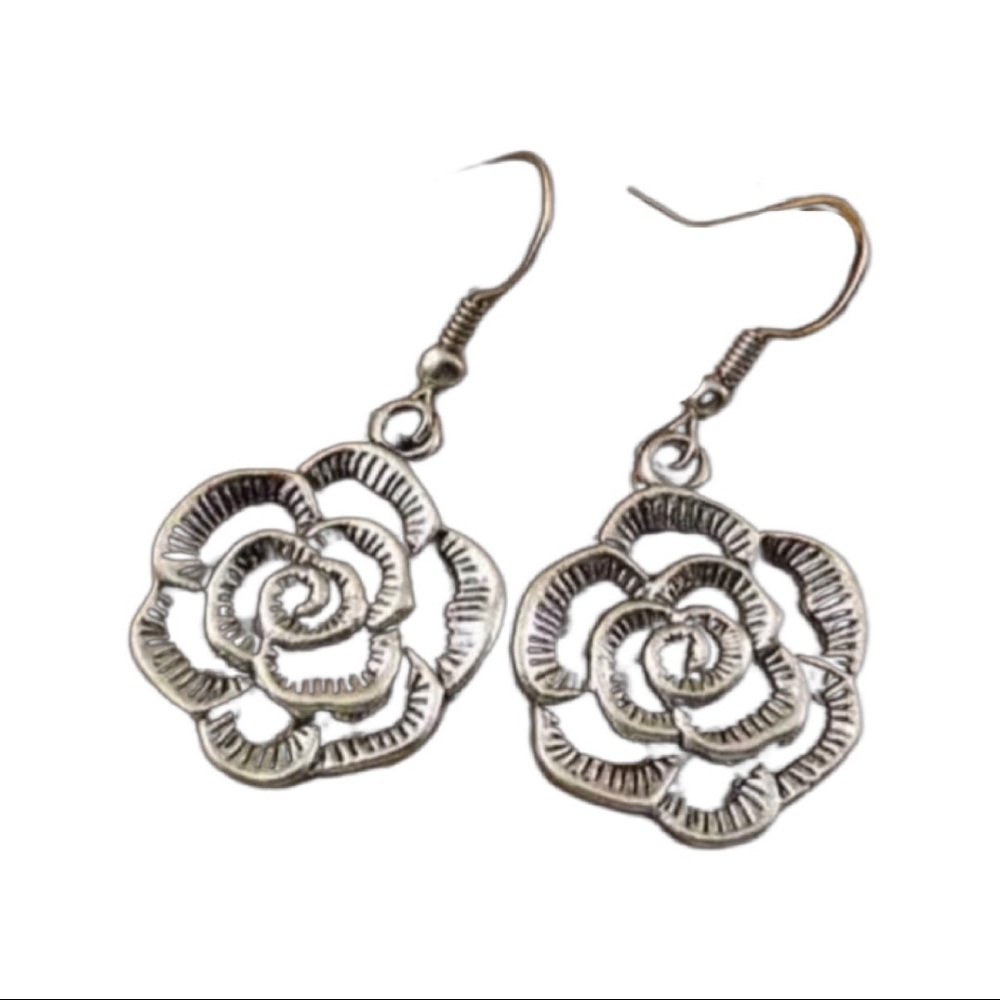 🌹🌸Silver rose 🌺🌷flower 3D style earrings